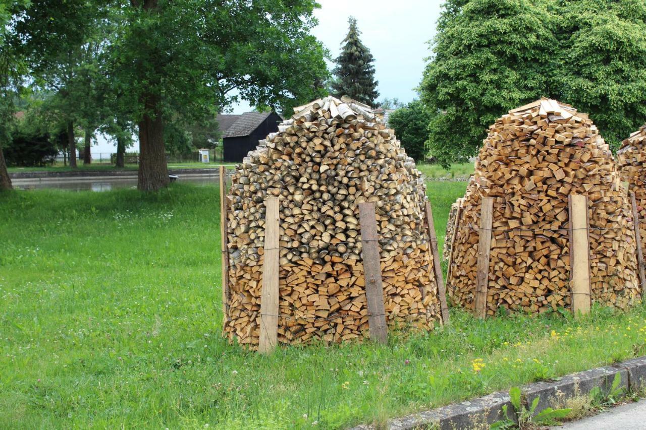 Ubytovani Ve Stodole Stráž nad Nežárkou Extérieur photo